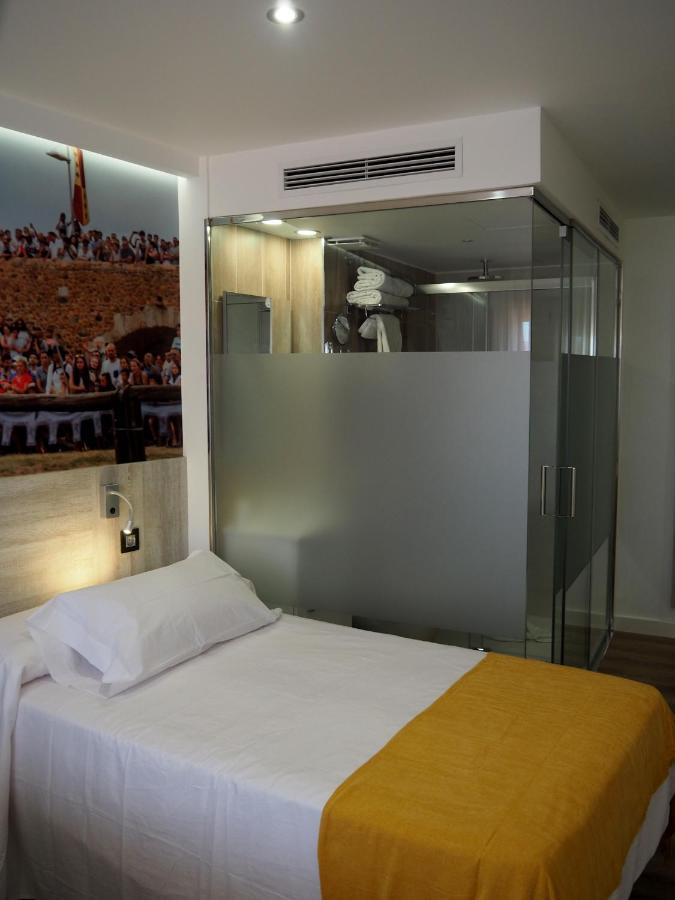 Hostal Don Suero De Quinones Hospital de Órbigo Exterior foto